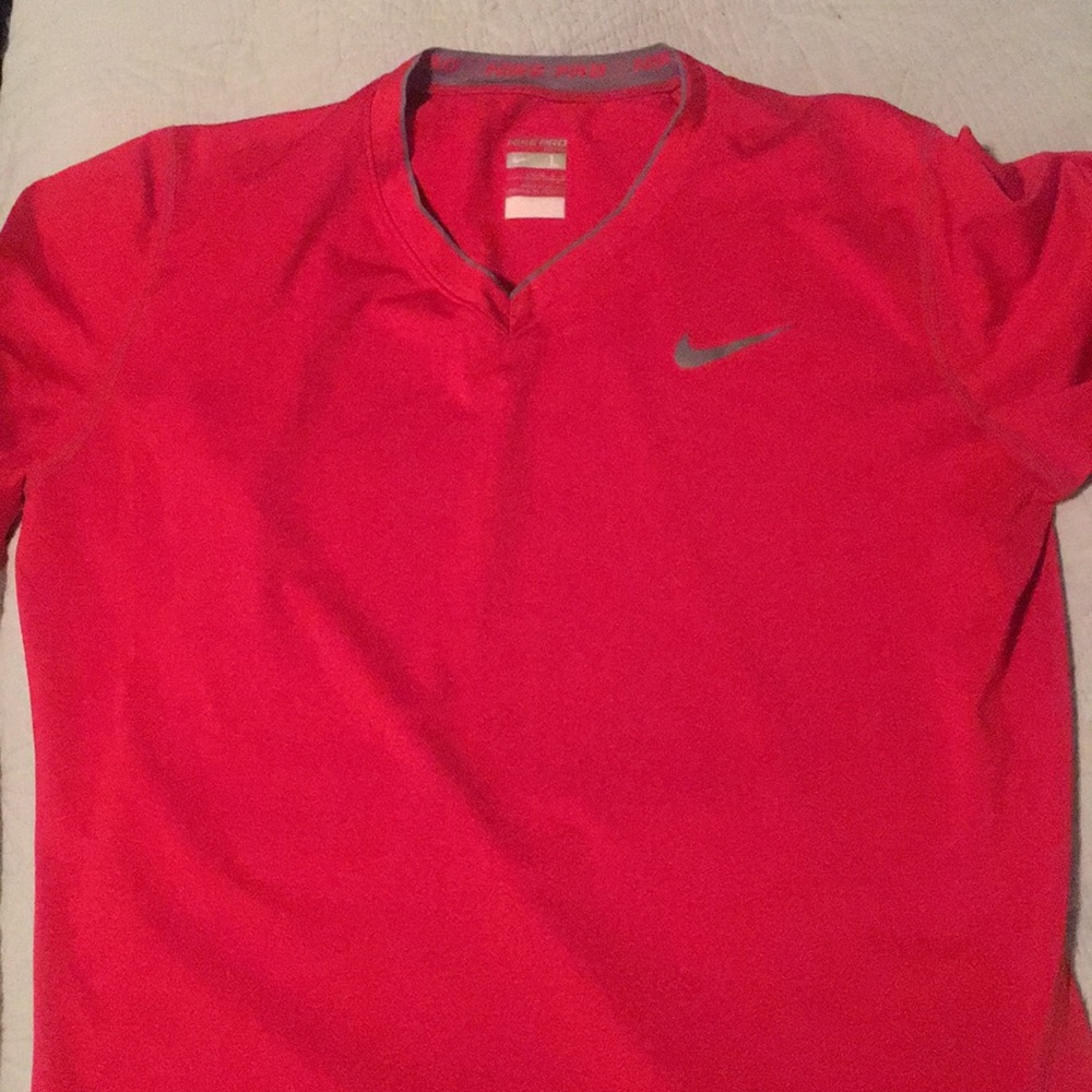 Nike pro fitted top